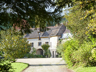 https://valmondois.fr/sites/valmondois/files/styles/contenu/public/image/2021-01/chatea-parc-dorgivaux-sentiersdupatrimoine.jpg?itok=DiM17TaZ
