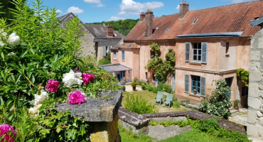 CHEZ JULES ET LEONIE